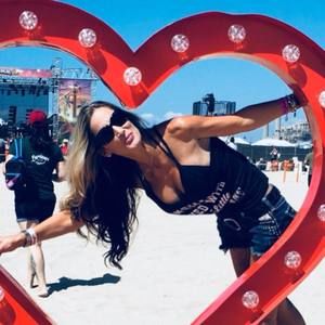 Meet your Posher, Kara